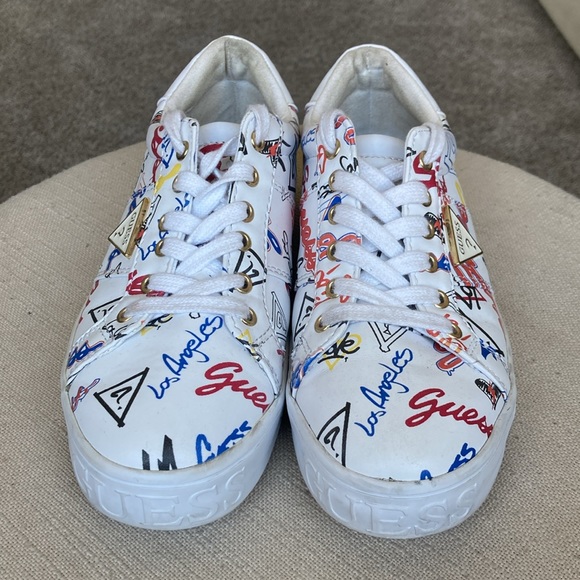 Guess Los Angeles collective brand. 6.5 shoes with bright and bold colors. - Picture 3 of 5